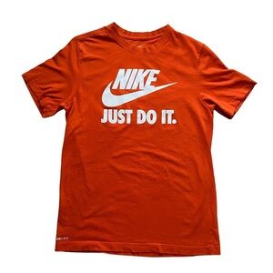 Nike Tee T-shirt Women’s Medium